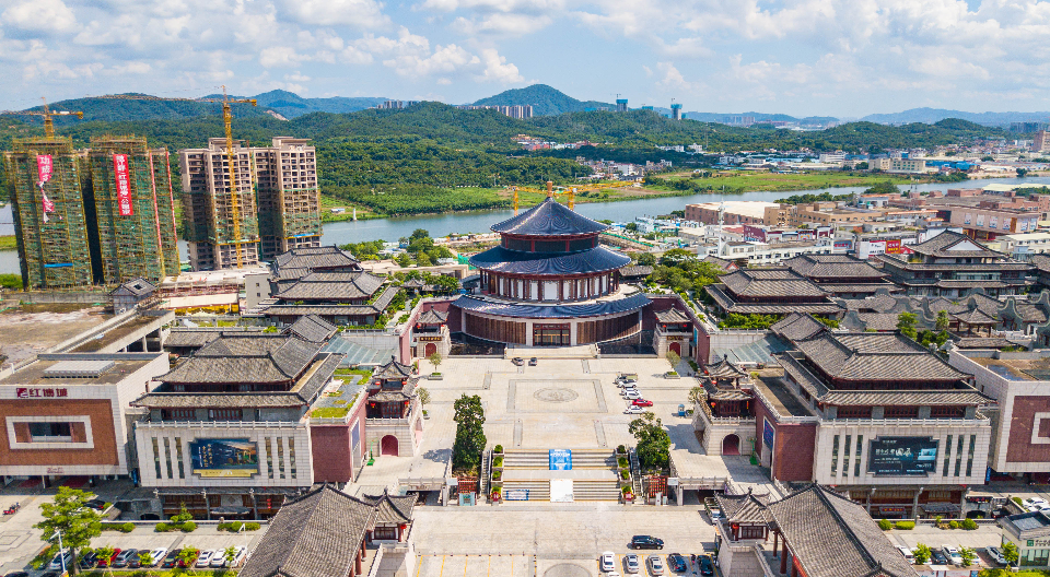 2-5.大涌紅博城建筑群（拍攝時(shí)間：2021年8月20日，拍攝者：大涌鎮(zhèn)宣傳辦公室 李澤衍）.jpg