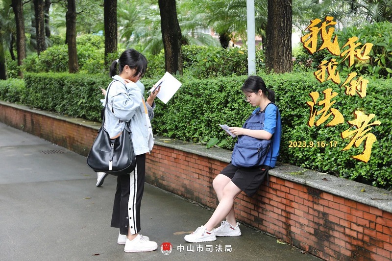 我們陪你一起戰(zhàn)斗！2023年“法考”客觀題考試中山考區(qū)圓滿收官14.jpg