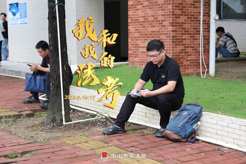 我們陪你一起戰(zhàn)斗！2023年“法考”客觀題考試中山考區(qū)圓滿收官16.jpg