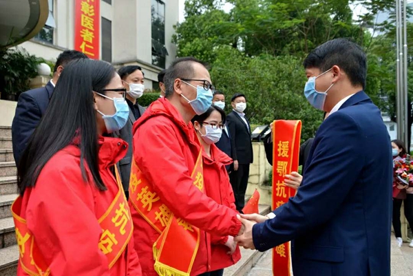 歡迎援鄂抗疫醫(yī)務(wù)人員載譽凱旋2.jpg