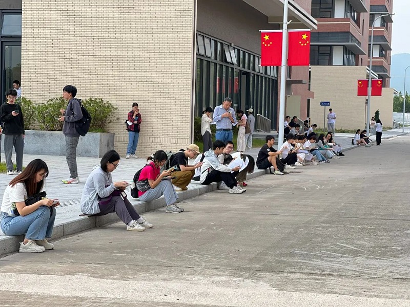 中山考區(qū)2023年“法考”主觀題考試順利結束！17.jpg
