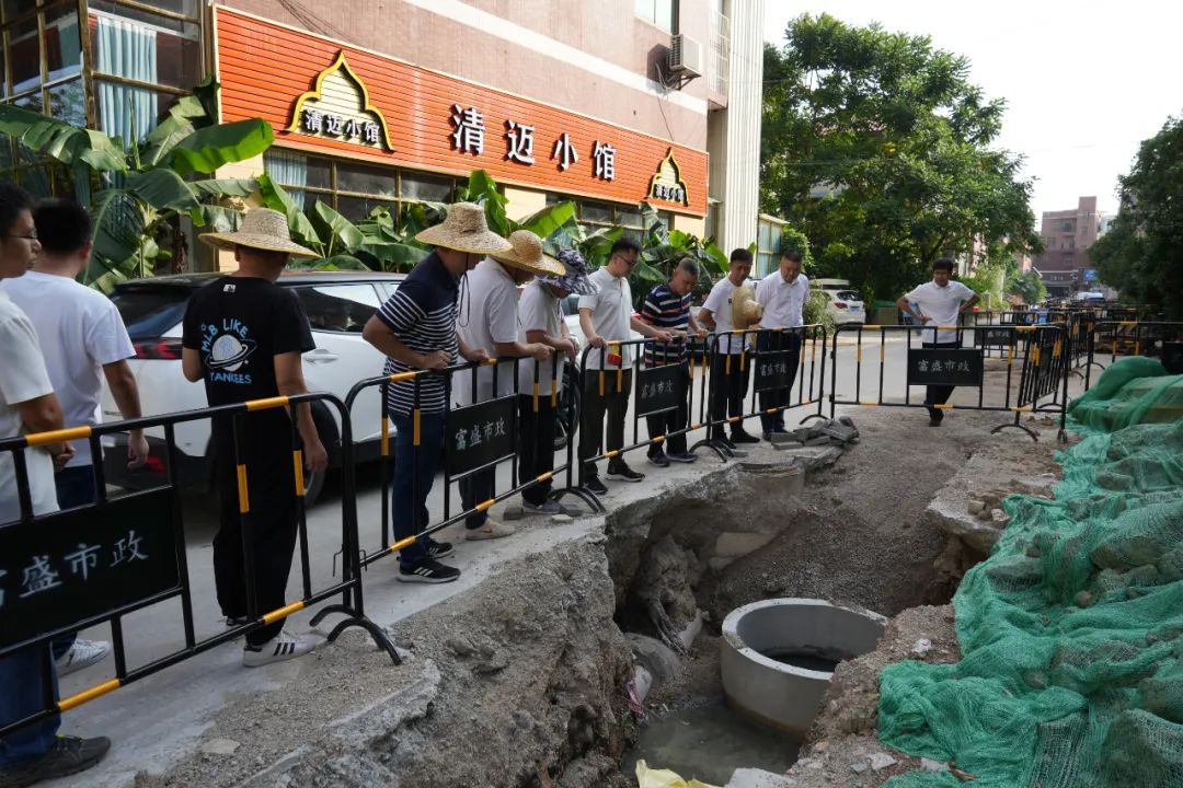 【治水攻堅】擦亮高質(zhì)量發(fā)展生態(tài)底色！港口鎮(zhèn)開展水污染治理調(diào)研督導(dǎo)1.jpeg