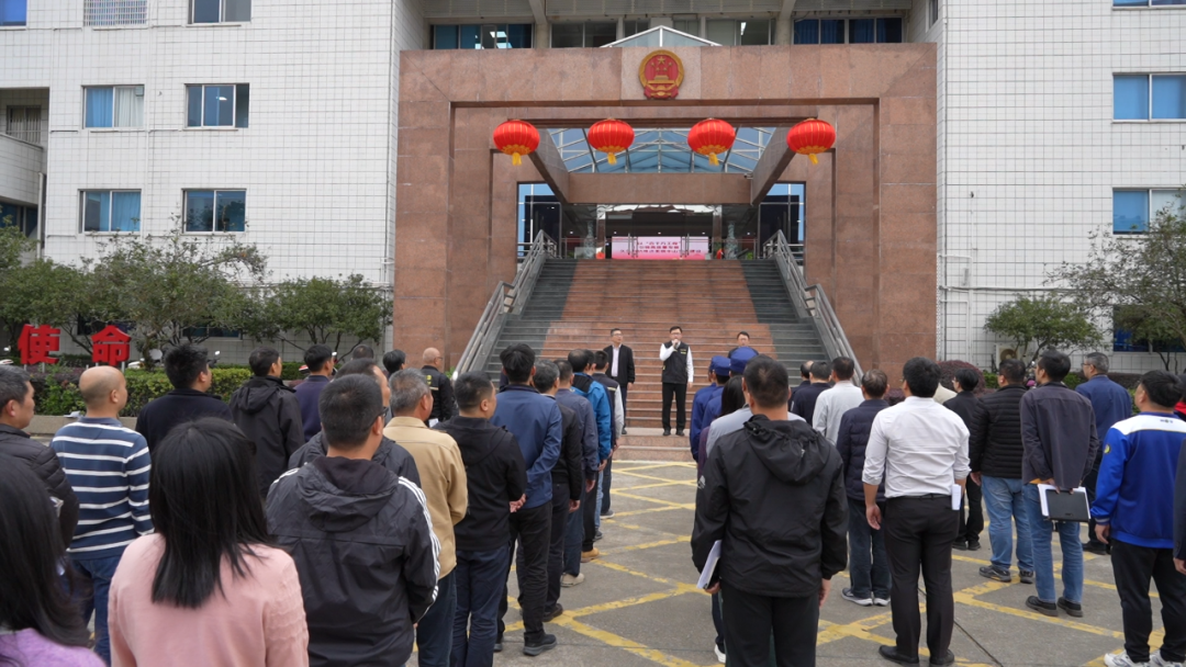 守牢底線！港口鎮(zhèn)吹響消防安全集中除患攻堅(jiān)大整治號(hào)角2.png