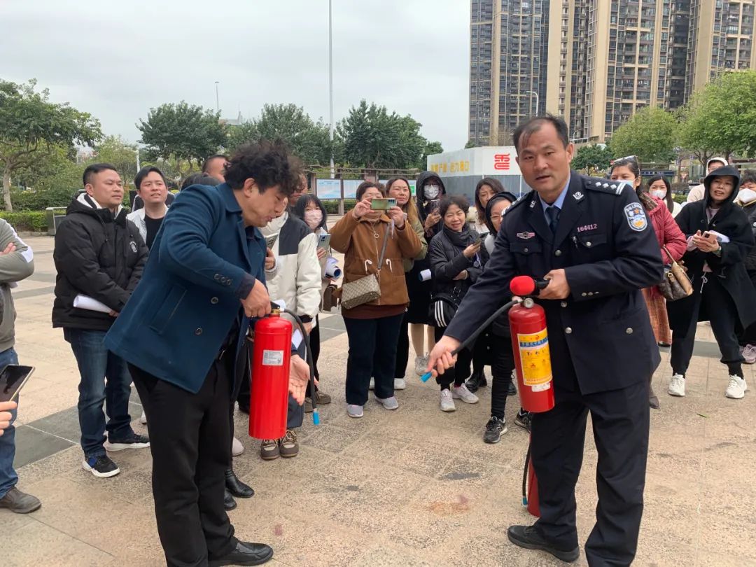 筑牢安全防線！港口鎮(zhèn)部署文廣旅行業(yè)消防安全和“掃黃打非”工作3.jpeg