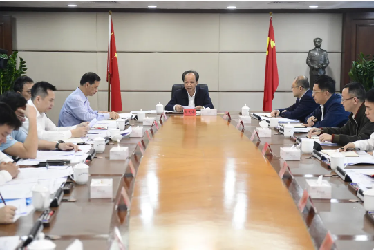 郭文海：動員全市企業(yè)掀起綠化美化熱潮 為廠房園區(qū)“增植” 為高質(zhì)量發(fā)展“增值”.png