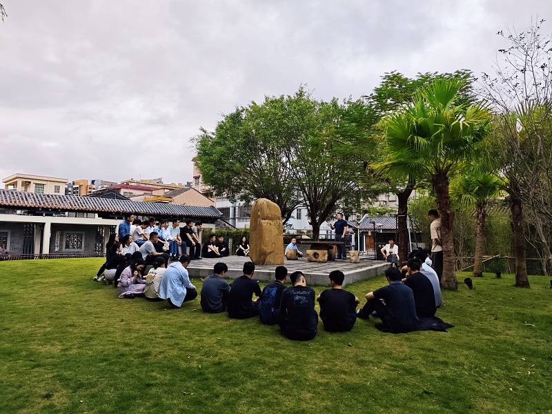 市司法局青年理論學習小組赴鄭觀應故居開展聯(lián)學活動1.jpg