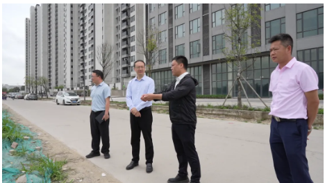 港口鎮(zhèn)傳達學習貫徹市委書記郭文海督導檢查廣澳高速沿線風貌美化提升工作指示精神2.png